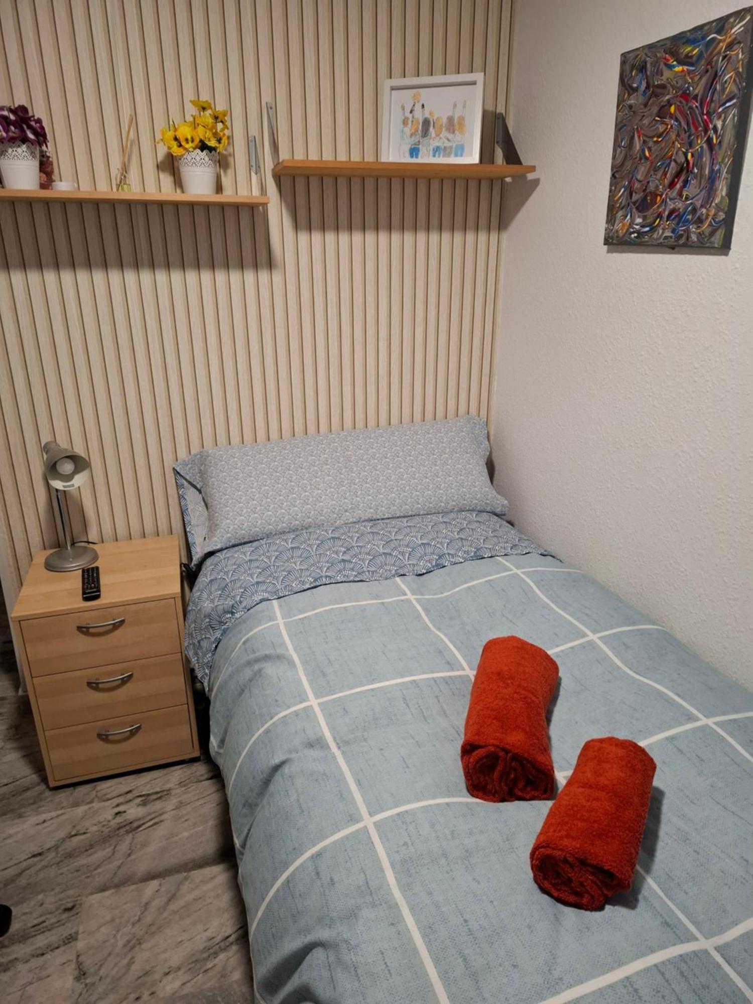 Habitacion Particular Con Bano Privado Sewilla Zewnętrze zdjęcie